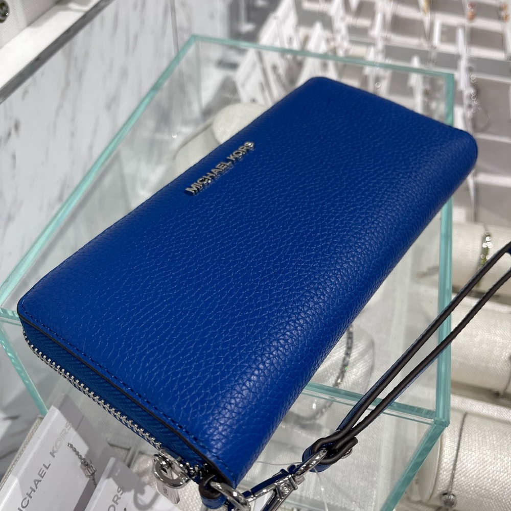 MICHAEL KORS Lg Pebbled Leather Continental Wallet Wristlet Phone 
Galaxy Blue - Picture 13 of 16